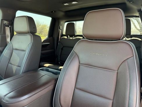 Used 2023 GMC Sierra 1500 Denali w/ Denali Reserve Package AWD/4WD image 18