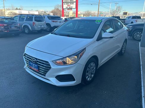 Used 2021 Hyundai Accent SE image 6