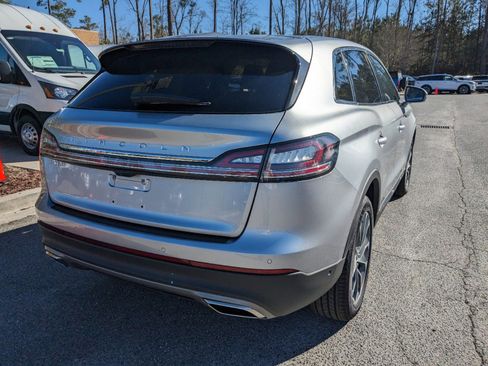 Used 2023 Lincoln Nautilus Reserve w/ Equipment Group 201A image 5