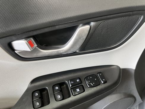 Used 2023 Hyundai Kona SEL w/ Convenience Package image 15