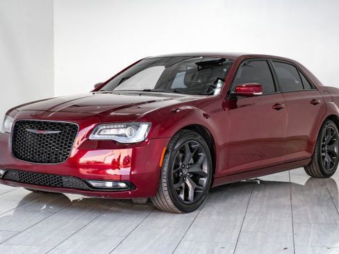 Used 2022 Chrysler 300 S image 4