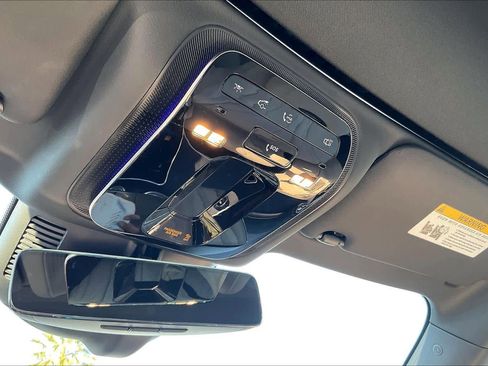 Used 2025 Mercedes-Benz CLE 300 4MATIC Cabriolet image 38