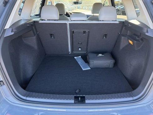 Used 2022 Volkswagen Taos SE w/ Panoramic Sunroof Package image 23