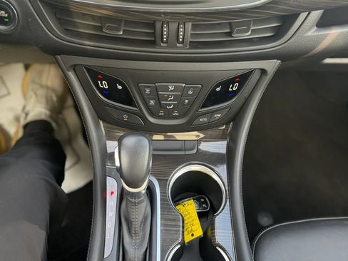 Used 2019 Buick Envision Essence FWD image 16