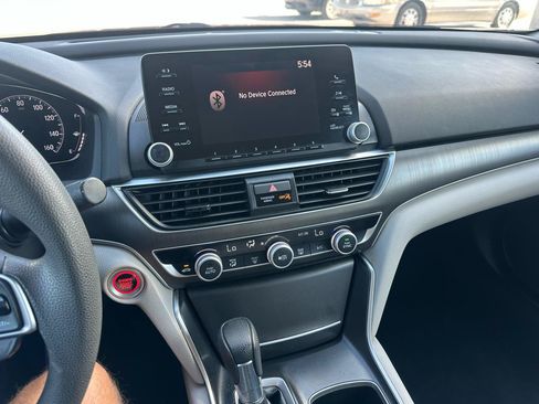 Used 2018 Honda Accord LX image 9