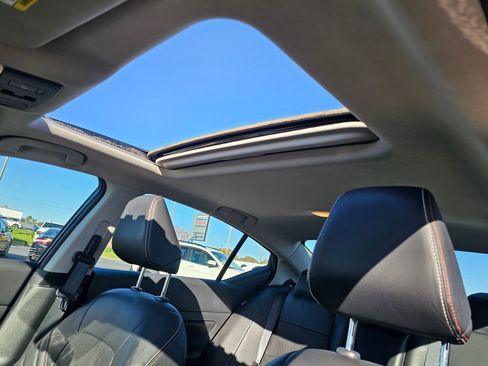 Used 2024 Nissan Altima 2.5 SR w/ SR Premium Package image 27