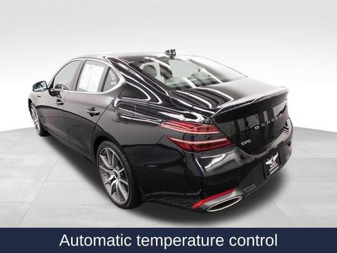 Used 2024 Genesis G70 2.5T image 7