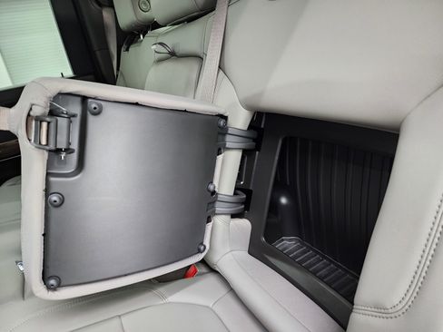 Used 2020 Chevrolet Silverado 2500 LT w/ Convenience Package image 35