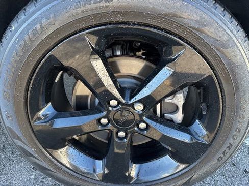 Used 2023 Jeep Grand Cherokee L Limited w/ Black Appearance Package image 14