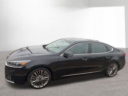 Used 2019 Kia Cadenza Limited image 1