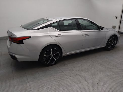 Used 2024 Nissan Altima 2.5 SR FWD image 10