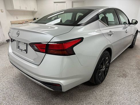 Used 2023 Nissan Altima 2.5 S FWD image 5