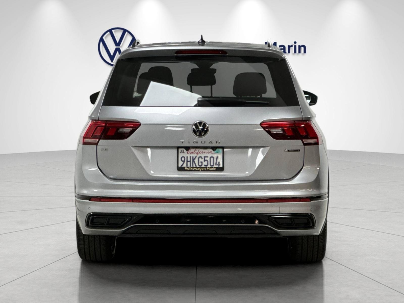 Used 2023 Volkswagen Tiguan SE R-Line AWD/4WD image 4