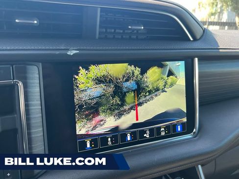 Used 2022 GMC Yukon Denali AWD/4WD image 14
