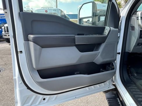 Used 2025 Ford F250 XLT AWD/4WD image 37