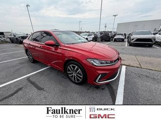 Used 2025 Volkswagen Jetta SE FWD video 1
