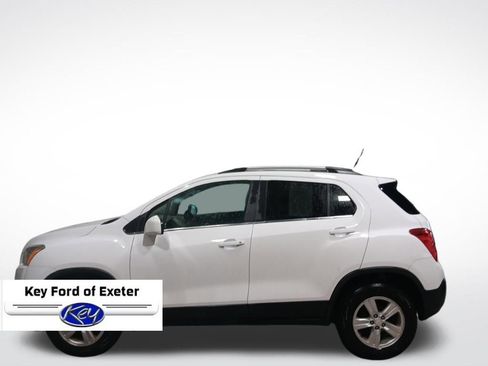 Used 2015 Chevrolet Trax LT w/ LT Sun and Sound Package image 7
