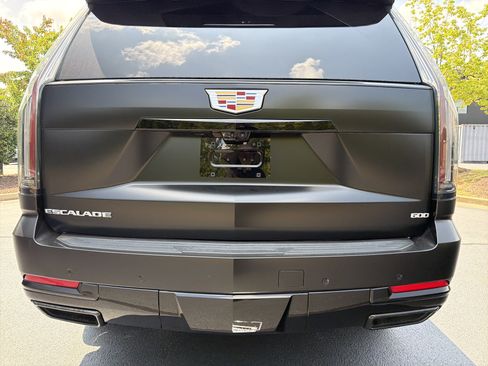 Used 2026 Cadillac Escalade Platinum Sport w/ LPO, Floor Liner Package AWD/4WD image 65