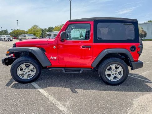 Used 2020 Jeep Wrangler Sport AWD/4WD image 6