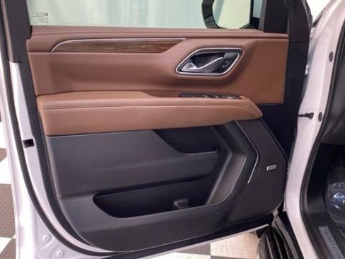 Used 2024 Chevrolet Tahoe High Country image 14