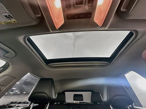Used 2020 Toyota RAV4 XLE Premium FWD image 25