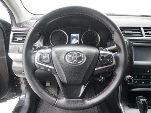 Used 2016 Toyota Camry SE FWD image 16
