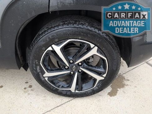Used 2021 Chevrolet TrailBlazer RS w/ Sun and Liftgate Package FWD image 4