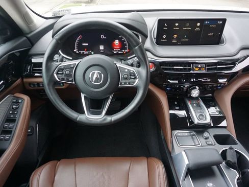 Used 2023 Acura MDX SH-AWD w/ Advance Package image 6