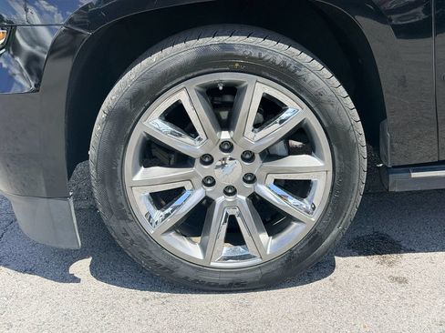 Used 2016 Chevrolet Suburban LTZ RWD image 32