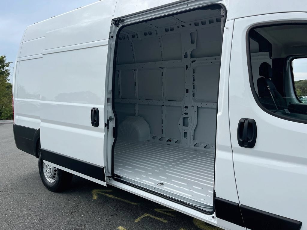 New 2026 RAM ProMaster 3500 w/ Convenience Group FWD image 24