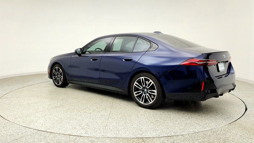Used 2024 BMW 530i w/ M Sport Package RWD image 7