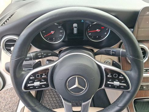 Used 2020 Mercedes-Benz GLC 300 4MATIC image 21