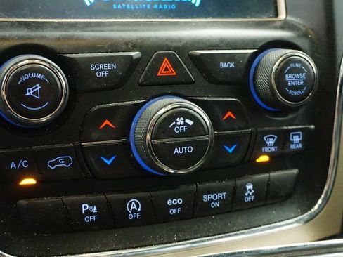 Certified 2017 Jeep Grand Cherokee Overland image 33