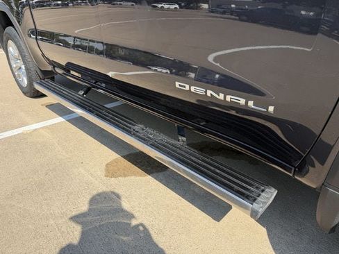 Used 2023 GMC Sierra 1500 Denali AWD/4WD image 8
