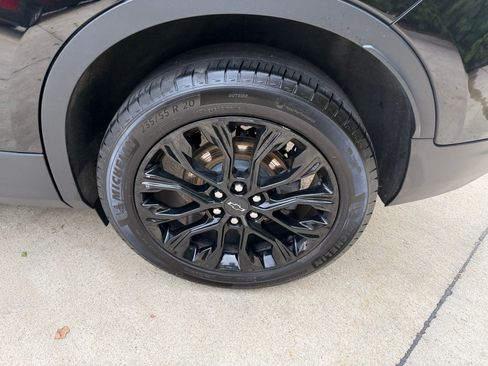 Used 2024 Chevrolet Blazer LT w/ LPO, Black Grille Bar Package image 36