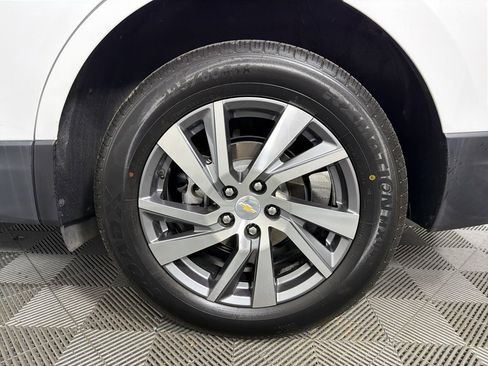 Used 2022 Chevrolet Equinox Premier image 18