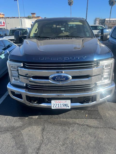 Used 2018 Ford F250 Lariat w/ Lariat Ultimate Package RWD image 3