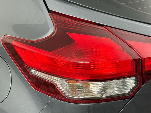 Used 2019 Nissan Kicks SV image 43