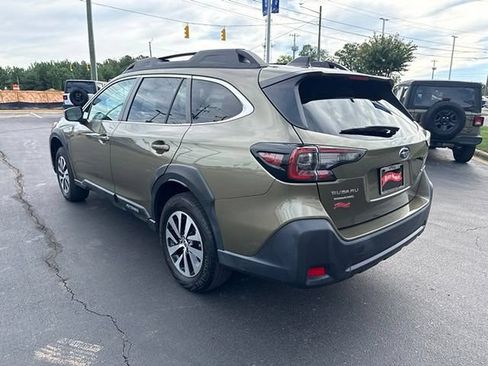 Used 2024 Subaru Outback Premium AWD/4WD image 6