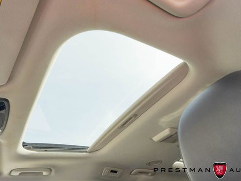 Used 2023 Kia Carnival SX Prestige image 10