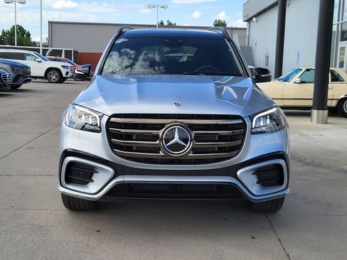 Used 2025 Mercedes-Benz GLS 450 4MATIC image 44