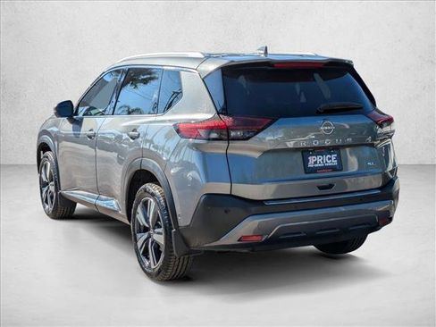 Used 2023 Nissan Rogue SL w/ SL Premium Package image 8