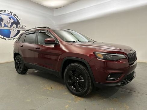 Used 2019 Jeep Cherokee Latitude Plus AWD/4WD image 13