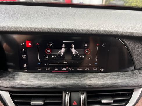 Used 2020 Alfa Romeo Stelvio RWD image 23
