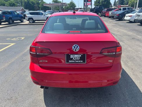 Used 2016 Volkswagen Jetta Sport image 3