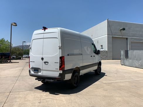 Used 2025 Mercedes-Benz Sprinter 2500 image 5