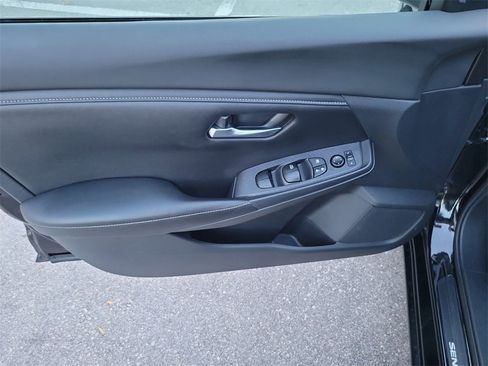 Used 2021 Nissan Sentra SV image 14