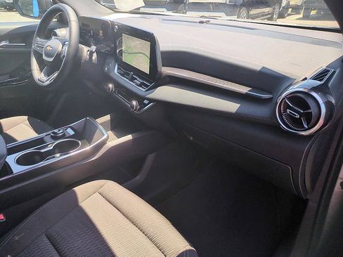 Used 2026 Chevrolet Equinox LT FWD image 34
