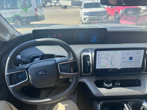 New 2025 Ford Expedition Max Active image 22