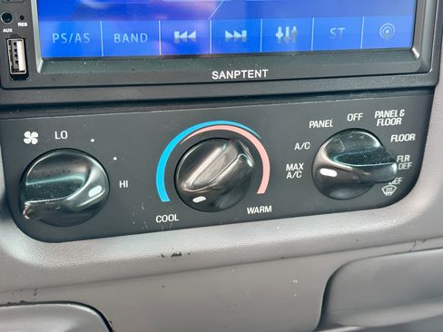 Used 1998 Ford Expedition XLT AWD/4WD image 27